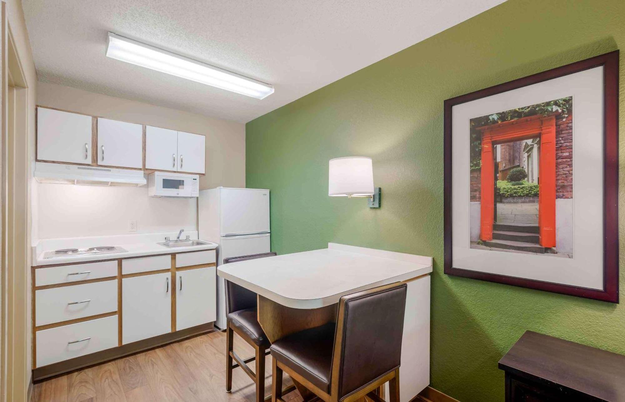 Extended Stay America Select Suites - Atlanta - Perimeter - Hammond Drive Sandy Springs Bagian luar foto