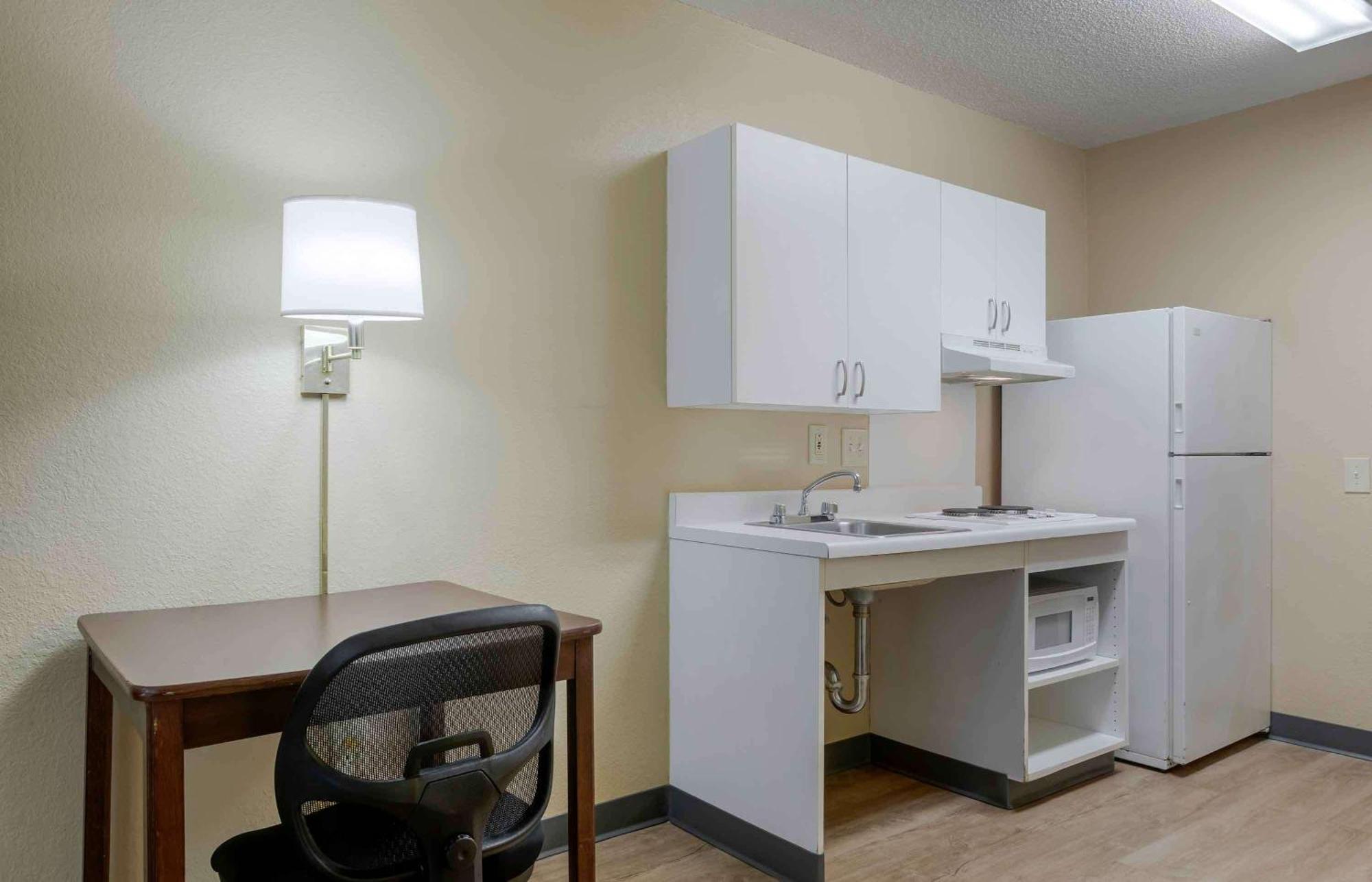 Extended Stay America Select Suites - Atlanta - Perimeter - Hammond Drive Sandy Springs Bagian luar foto